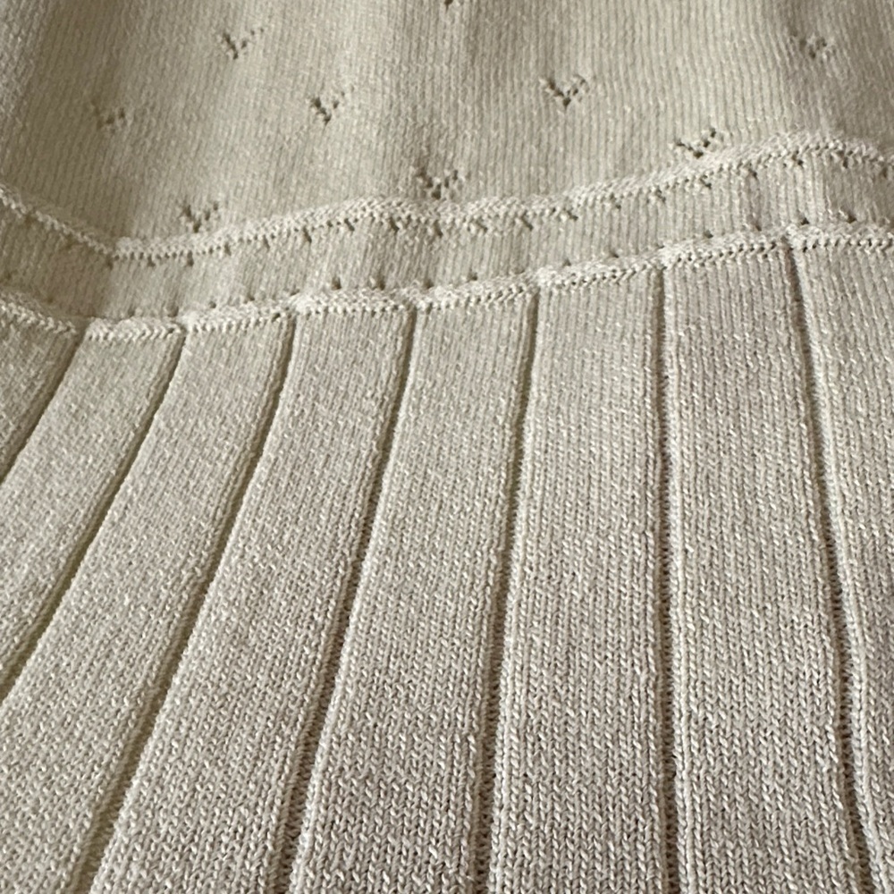 VITAE | Y2K Light Green Rib Knit Eyelet Button-Down Ruffled Cardigan - Picture 5 of 13